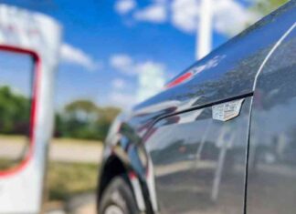 Challenges Faced by Non-Tesla EVs at Superchargers: Tesla Owners’ Frustrations news-01102024-220304