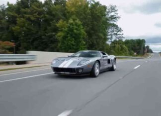 Restoring a ‘Barn Find’ Ford GT: How Minimal Effort Revived This Classic Car news-01102024-230444