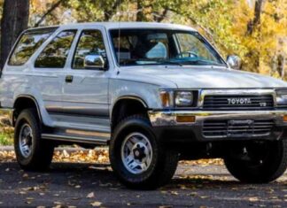Rare 2-Door Second-Gen Toyota 4Runner Found for Sale on Bring a Trailer news-17112024-093537