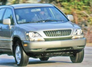 Explore Stunning Images of the Classic 1998 Lexus RX300 news-18112024-213921
