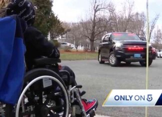 nurse-organizes-car-show-for-cancer-patient