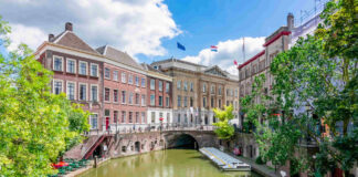 Utrecht: News, Sports, and Career Pathways Unveiled Utrecht, Utrecht Nieuws, Utrechts Sportnieuws, Roemeens Voetbalelftal, Nederlands Elftal, Ajax Utrecht, FC Utrecht, Opstellingen, Gemeente Utrecht Vacatures